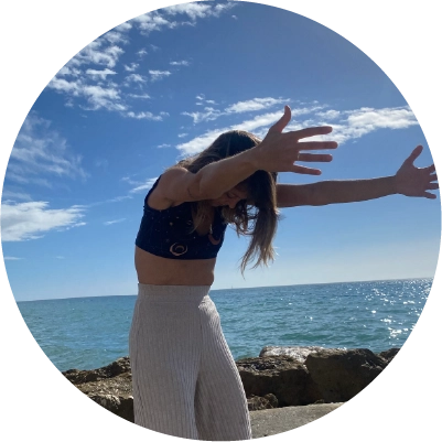 Pamela Salgado - Astrobio